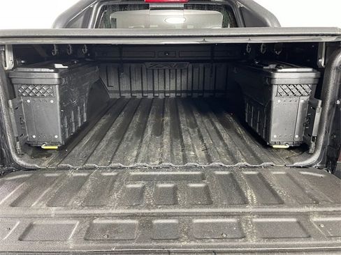 Certified 2022 Chevrolet Colorado ZR2 w/ ZR2 Midnight Special Edition image 17