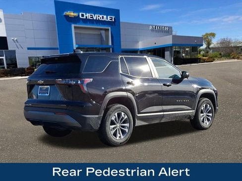 Used 2025 Chevrolet Equinox LT w/ Safety and Technology Package image 9