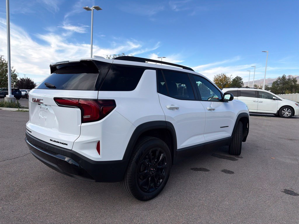 Used 2026 GMC Terrain Elevation w/ Elevation Premium Package AWD/4WD image 5
