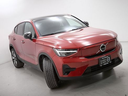 Certified 2023 Volvo C40 Recharge Core w/ Climate Package image 5