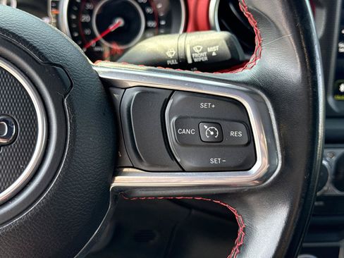 Used 2022 Jeep Gladiator Rubicon AWD/4WD image 13
