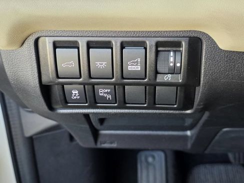 Used 2022 Subaru Ascent Limited AWD/4WD image 26