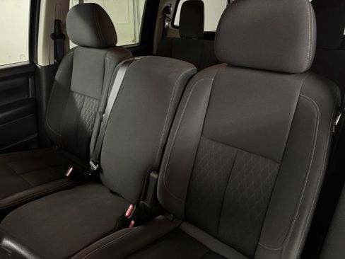 Used 2017 Nissan Titan SV image 18