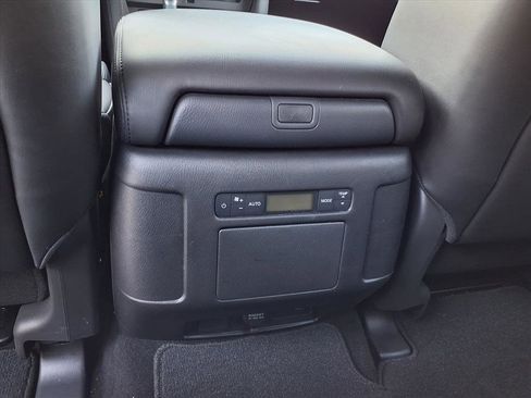 Used 2024 Nissan Armada SV image 24