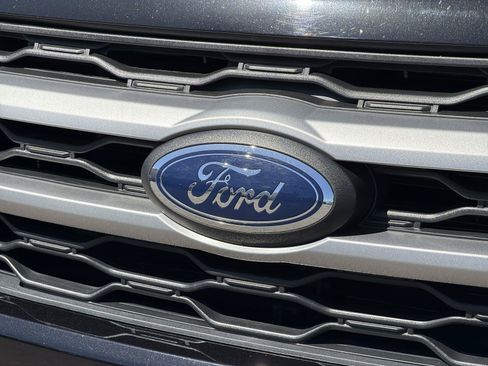 Used 2024 Ford Expedition XLT AWD/4WD image 30