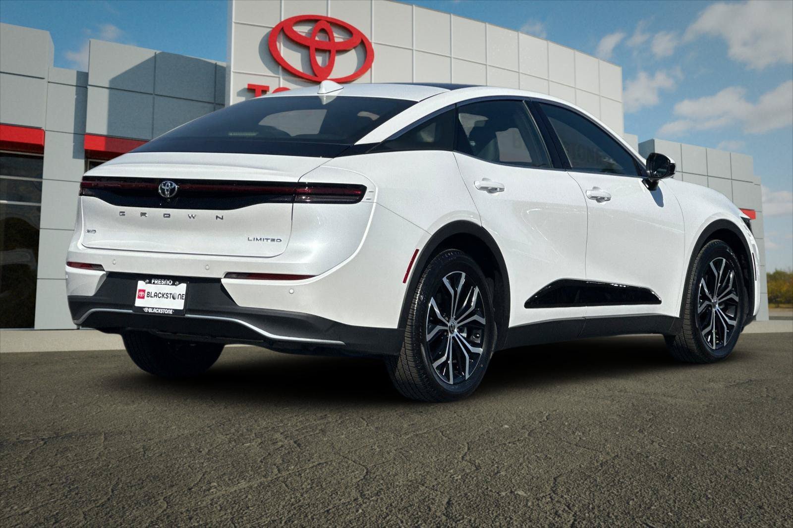 Certified 2023 Toyota Crown AWD/4WD image 3