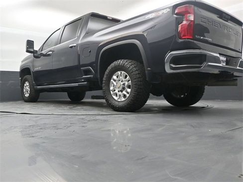 Used 2024 Chevrolet Silverado 2500 LTZ image 41