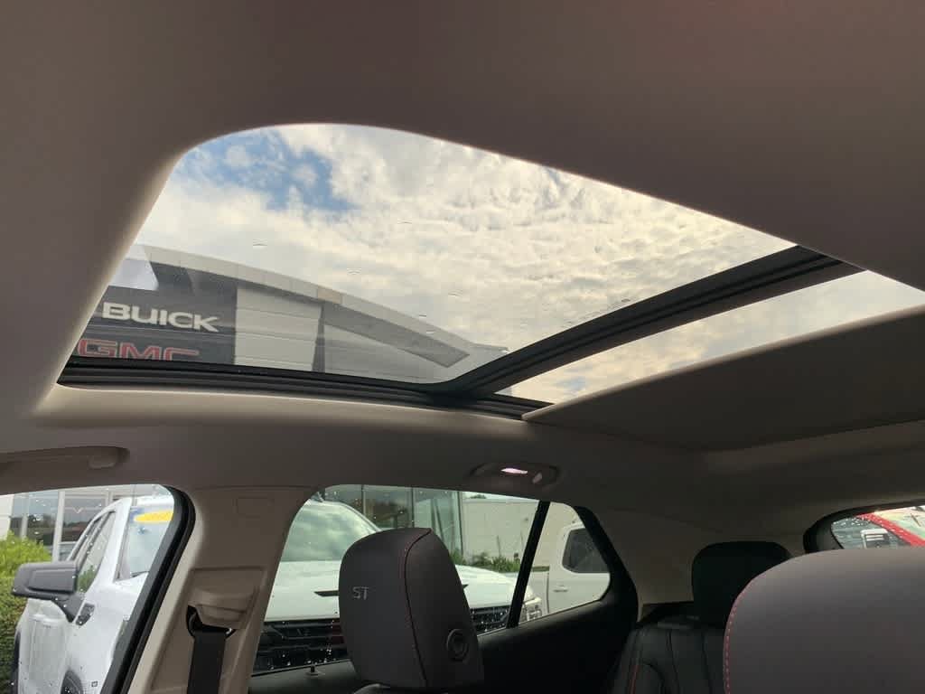 Certified 2023 Buick Envision Essence w/ Sport Touring Package AWD/4WD image 24