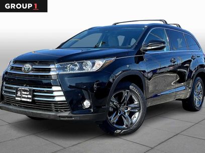 Used 2017 Toyota Highlander Limited Platinum