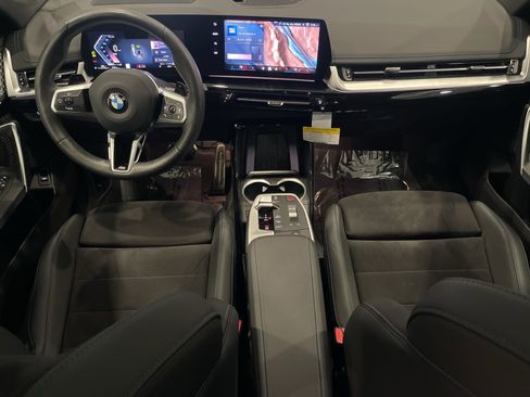 Used 2025 BMW X1 xDrive28i w/ Premium Package image 17