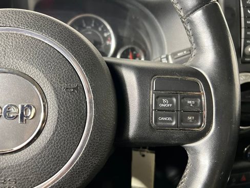 Used 2013 Jeep Wrangler Unlimited Sahara w/ Connectivity Group image 10