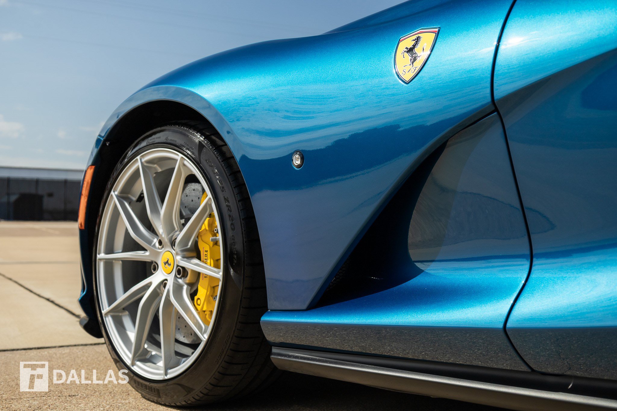Used 2018 Ferrari 812 Superfast RWD image 30