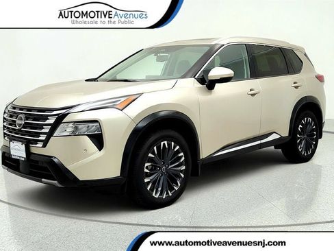 Used 2024 Nissan Rogue Platinum w/ Platinum Premium Package AWD/4WD image 1