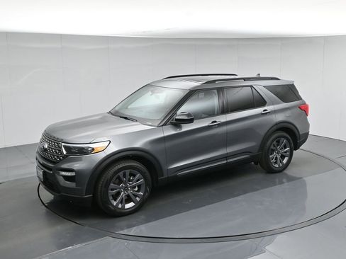 Used 2023 Ford Explorer XLT w/ Equipment Group 202A image 43