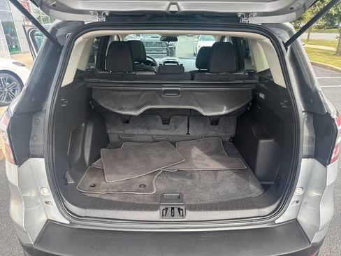 Used 2017 Ford Escape SE w/ Equipment Group 201A AWD/4WD image 26