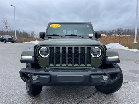 Used 2023 Jeep Gladiator Sport S image 10