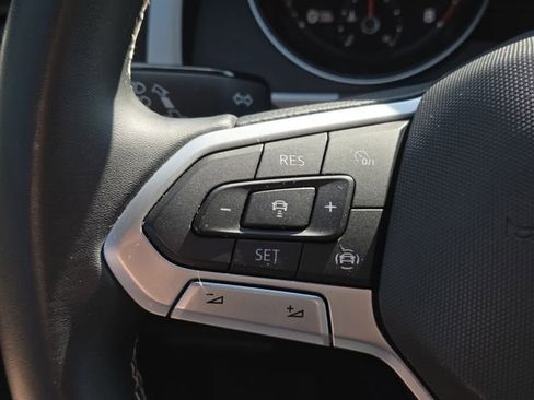 Used 2021 Volkswagen Atlas Cross Sport SE FWD image 12