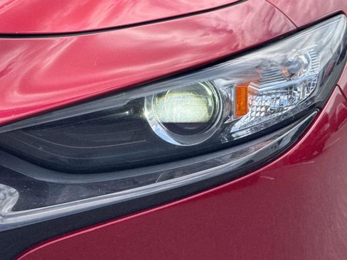 Used 2020 MAZDA MAZDA3 Hatchback FWD image 9