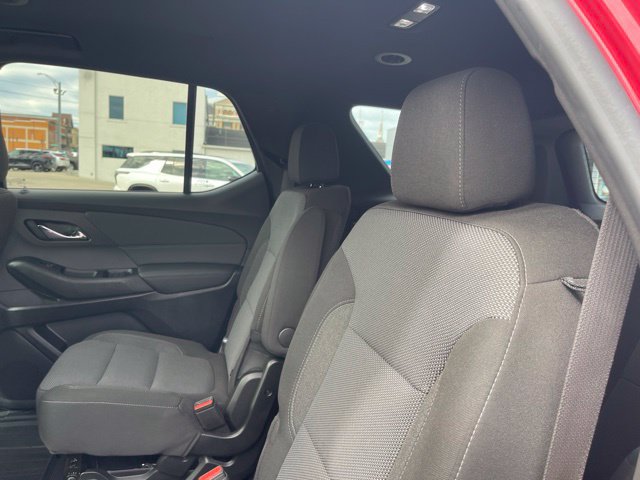 Used 2023 Chevrolet Traverse LT FWD image 19