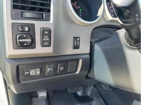 Used 2010 Toyota Tundra w/ TRD Off-Road Package image 19