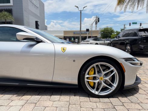Used 2022 Ferrari Roma RWD image 21