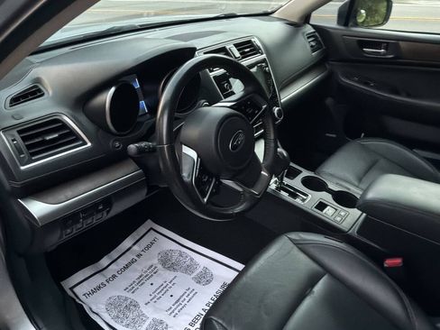 Used 2018 Subaru Outback 2.5i Limited AWD/4WD image 6