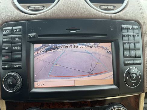 Used 2011 Mercedes-Benz GL 450 4MATIC image 30