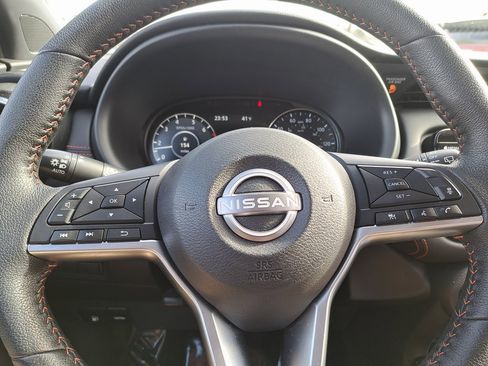 Used 2023 Nissan Kicks SR w/ SR Premium Package image 15