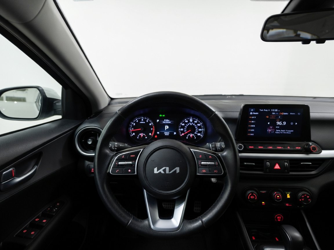 Used 2024 Kia Forte LXS FWD image 7