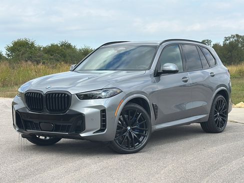 New 2026 BMW X5 xDrive40i w/ M Sport Package image 2