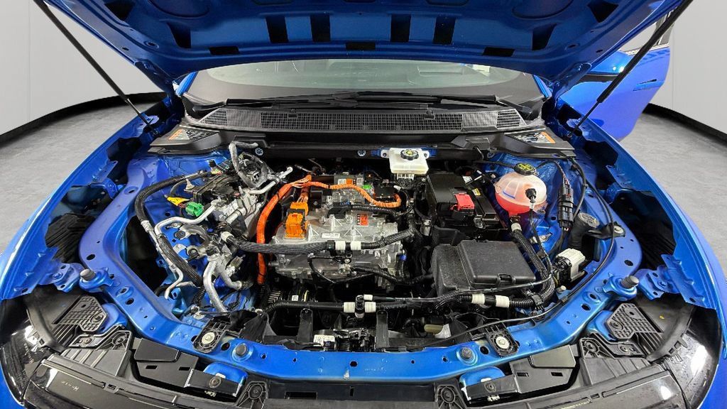 Certified 2025 Chevrolet Equinox EV LT w/ Convenience Package II FWD image 38