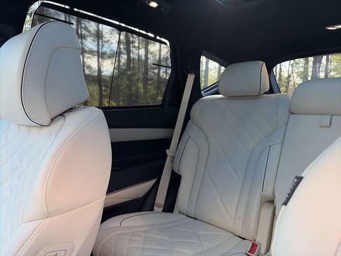 Used 2025 Genesis GV80 3.5T Prestige image 6