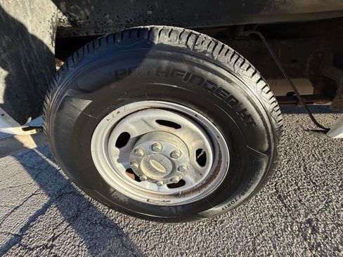 Used 2013 Ford F250 XL w/ PWR Equipment Group image 18