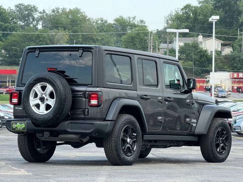 Used 2019 Jeep Wrangler Unlimited Sport S AWD/4WD image 4