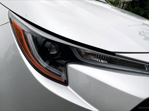 Used 2025 Toyota Corolla LE FWD image 26