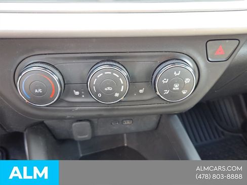 Used 2024 Chevrolet Trax LS w/ LS Convenience Package FWD image 22