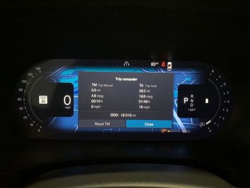 Used 2025 Volvo XC40 B5 Plus AWD/4WD image 12