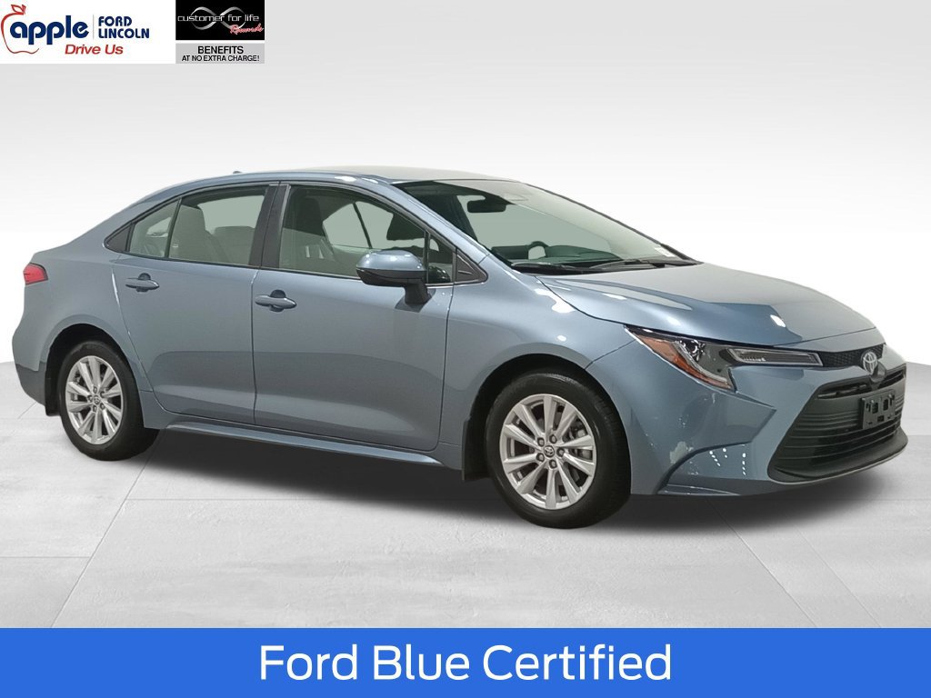 Used 2023 Toyota Corolla LE w/ LE Convenience Package FWD image 1