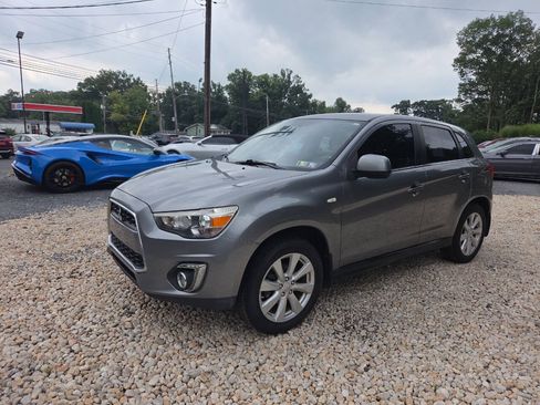 Used 2014 Mitsubishi Outlander Sport SE AWD/4WD image 2