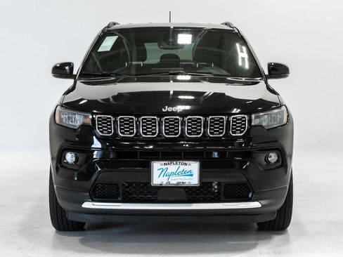 Used 2025 Jeep Compass Limited AWD/4WD image 5