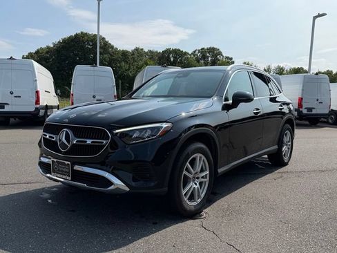 Used 2023 Mercedes-Benz GLC 300 4MATIC image 3