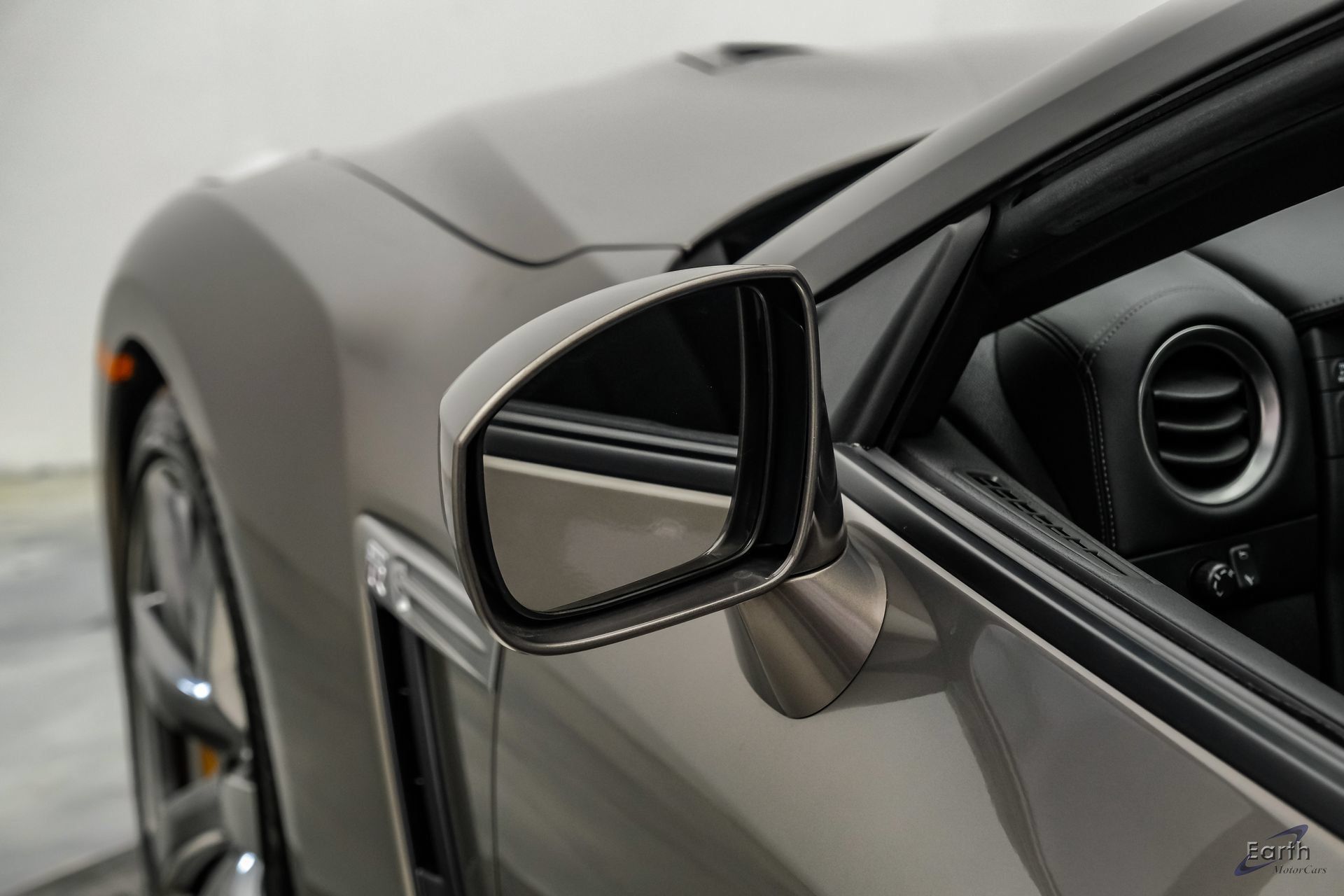 Used 2009 Nissan GT-R Premium AWD/4WD image 44