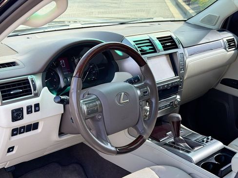 Used 2019 Lexus GX 460 Premium w/ Premium Package AWD/4WD image 20