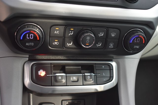 Certified 2020 GMC Acadia SLT AWD/4WD image 37