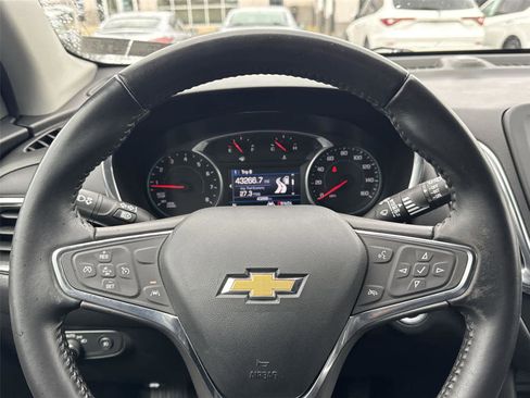 Used 2021 Chevrolet Equinox LT AWD/4WD image 16