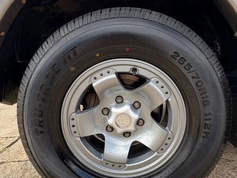 Used 2004 Toyota Sequoia SR5 image 17