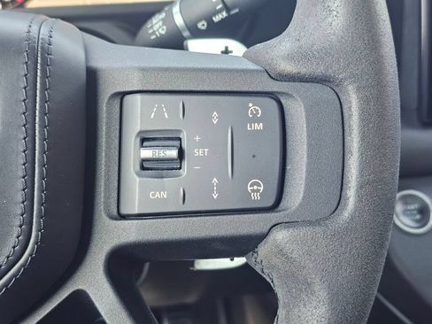 Used 2023 Land Rover Defender 110 V8 AWD/4WD image 24