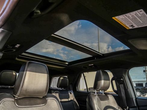 Used 2020 Ford Explorer ST w/ Premium Technology Package AWD/4WD image 20
