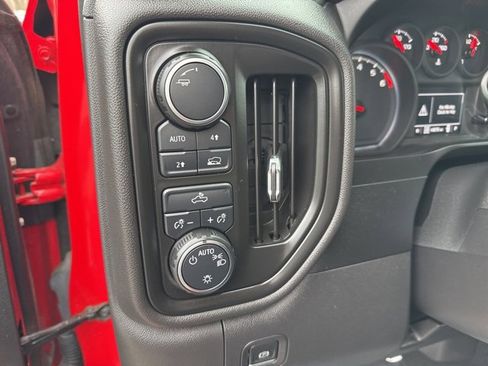 Used 2023 Chevrolet Silverado 1500 Custom image 20