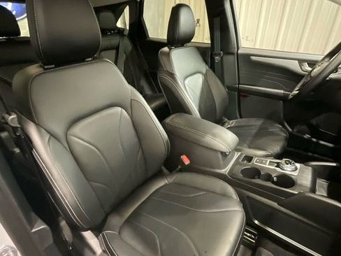 Used 2025 Ford Escape Platinum w/ Premium Technology Package image 13
